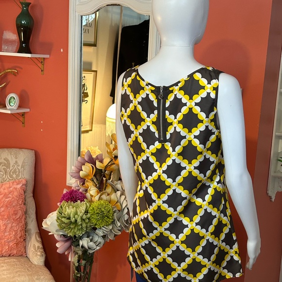 BEAUTIFUL, TORY BURCH Grey, yellow, and white sleeveless blouse. size 6 - Picture 4 of 16